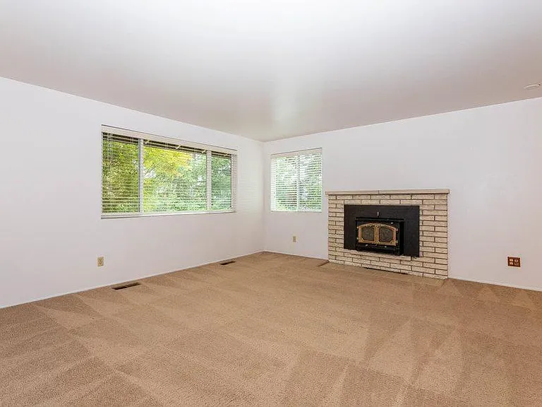 811 170th Pl NE — Photo 16