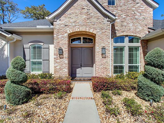 3rd image of 27 Diego Ln