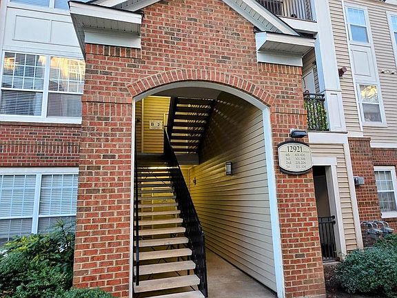 3rd image of 12921 Centre Park Cir APT 206