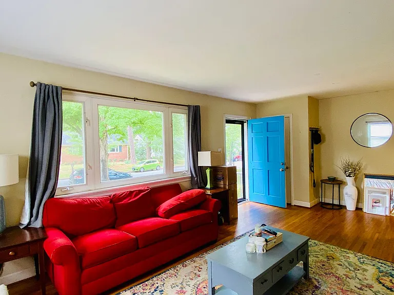 6406 Kensington Ave — Photo 9