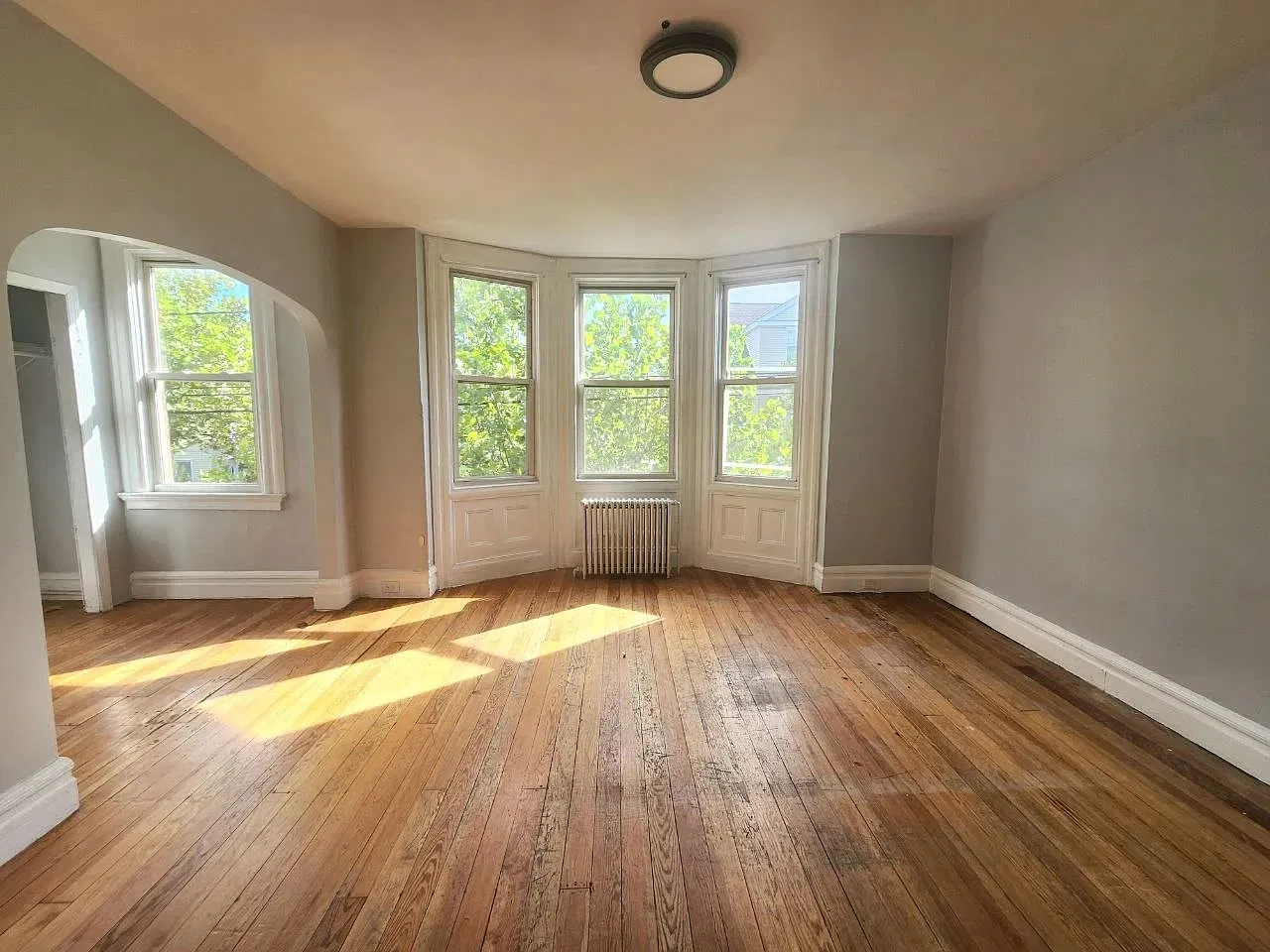 2 bed, 900 sqft, $1,800 — Photo 4