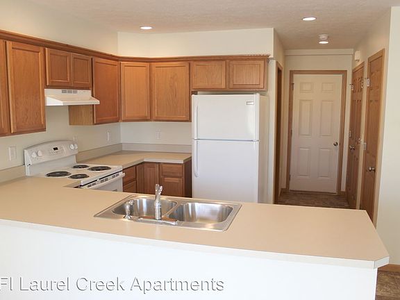 4th image of 2200 Morning Glory Cir APT C