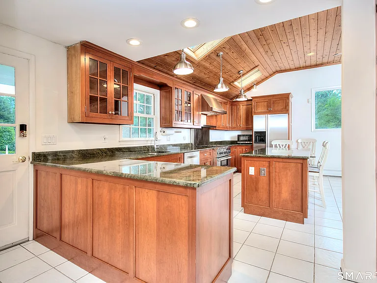 10 Woodcock Ln — Photo 10