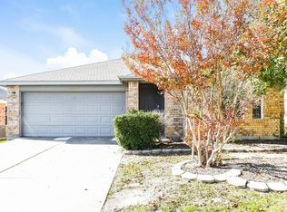 1025 McKavett Dr, Burleson, TX 76028