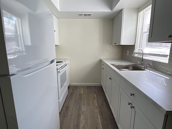5th image of 610 S Betty Ln #3