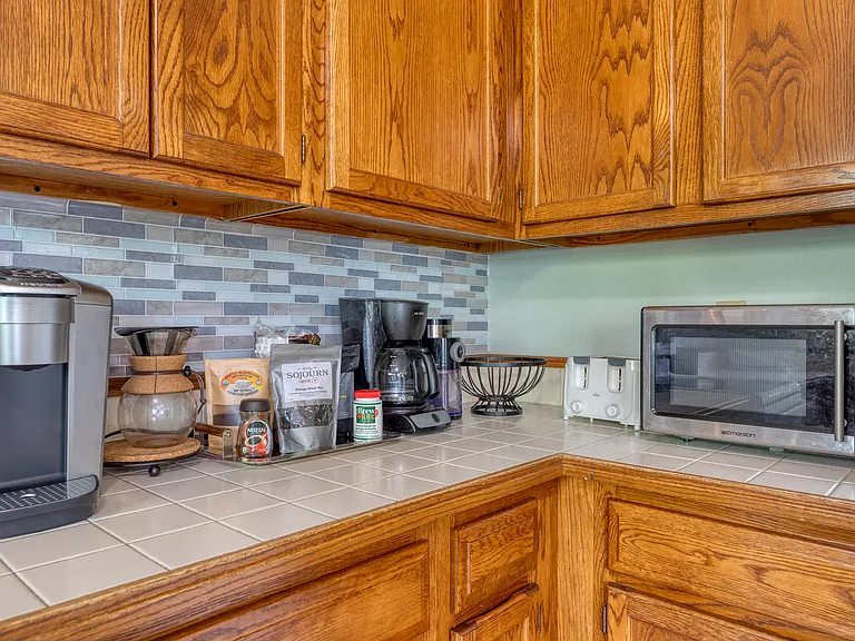 7555 Crickwood Ln — Photo 13