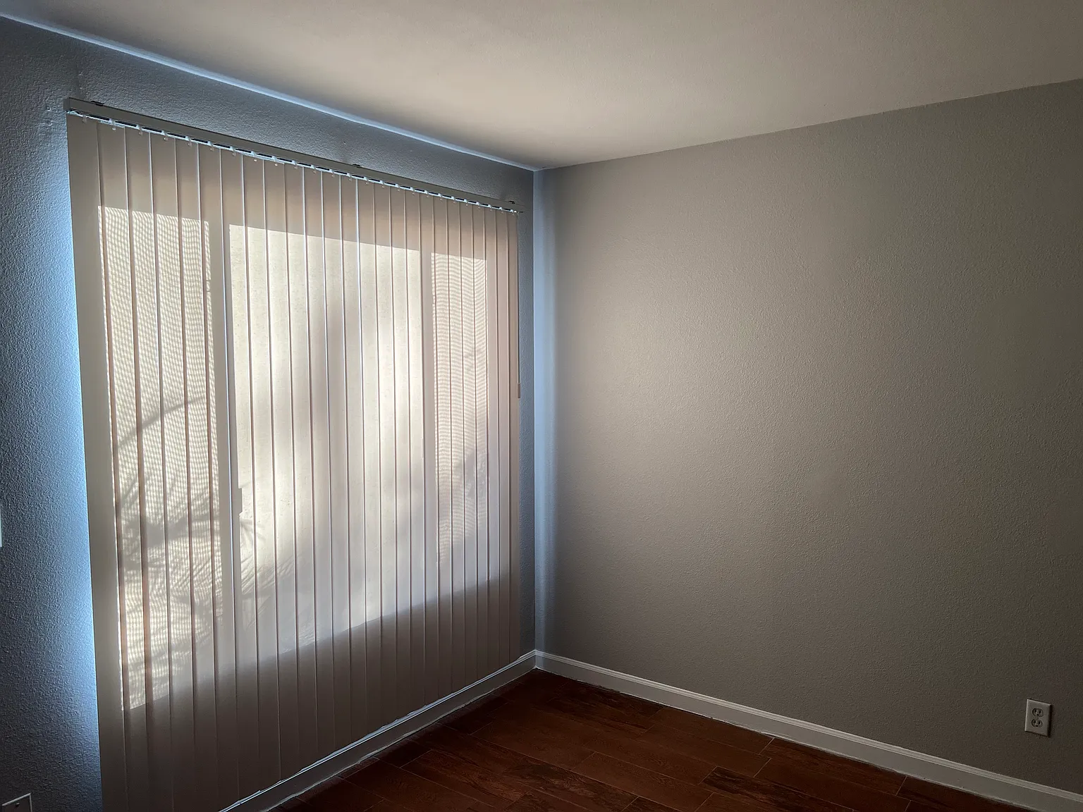 3151 Kearsage Dr — Photo 2