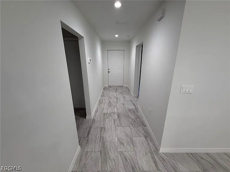 27079 Washington St — Photo 5