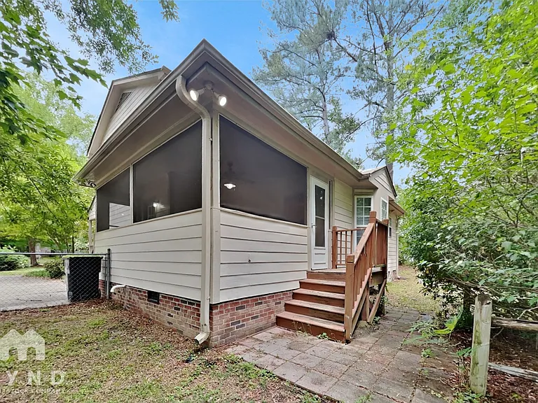 220 Glaive Dr — Photo 25