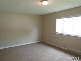 1st image of 221 Horn Ave
