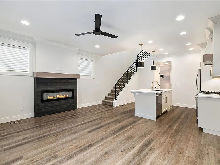 3903 W Spring House Ln — Photo 12