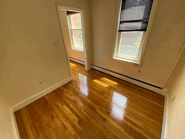 712 Commonwealth Ave #1 — Photo 4