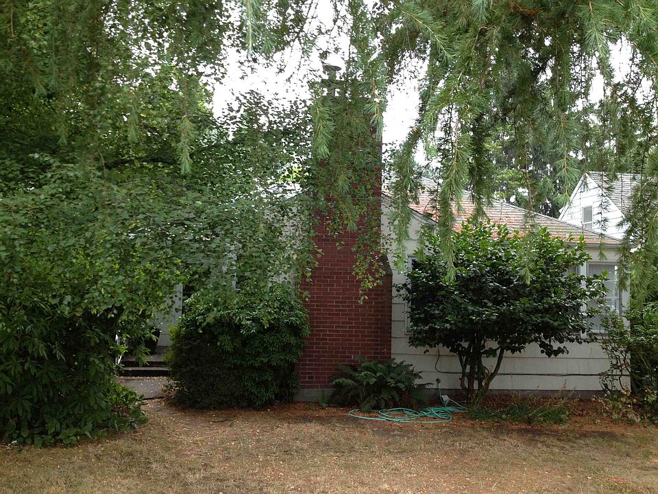 2nd image of 6858 34th Ave NE