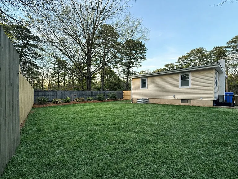 2502 Range Rd — Photo 2