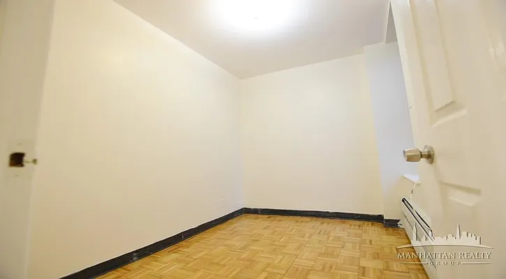 Rented by Manhattan Realty Group | media 4