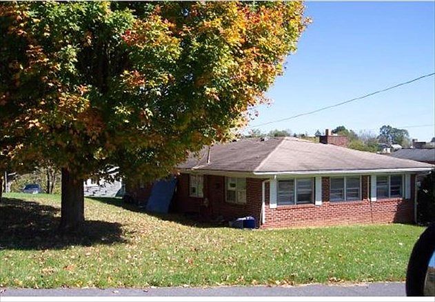 1st image of 1390 W Spiller St
