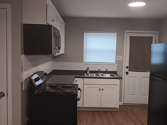 2nd image of 117 S 41st St #119