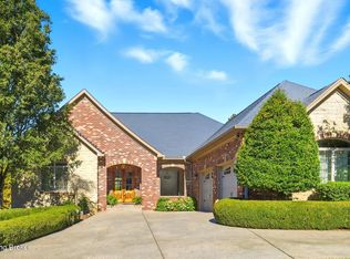 4123 Sanctuary Bluff Ln, Louisville, KY 40241