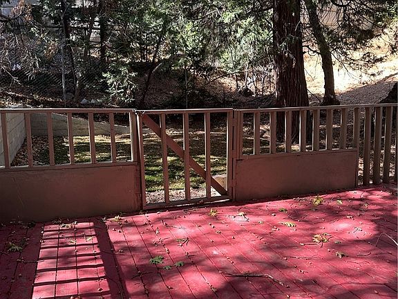 5th image of 518 Acacia Dr