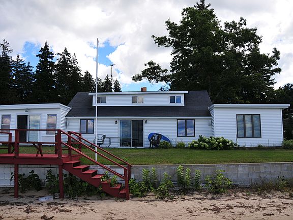 4th image of 1302 S Lakeshore Dr