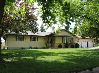 934 14th St, Manson, IA 50563