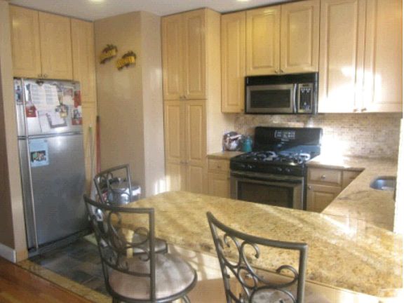 3rd image of 3206 Ampere Ave