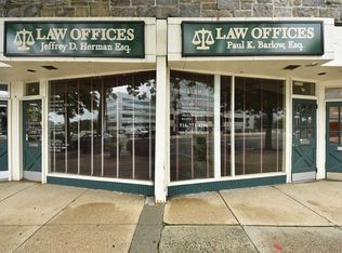 67 Cuttermill Rd, Great Neck, NY 11021