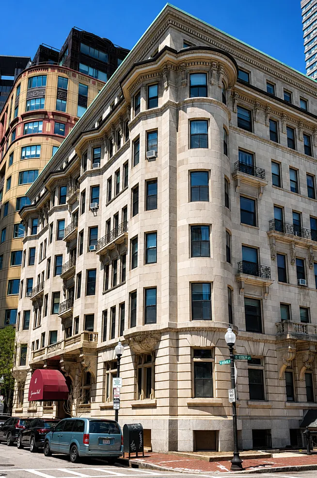 Building Photo - 8 Garrison St #408