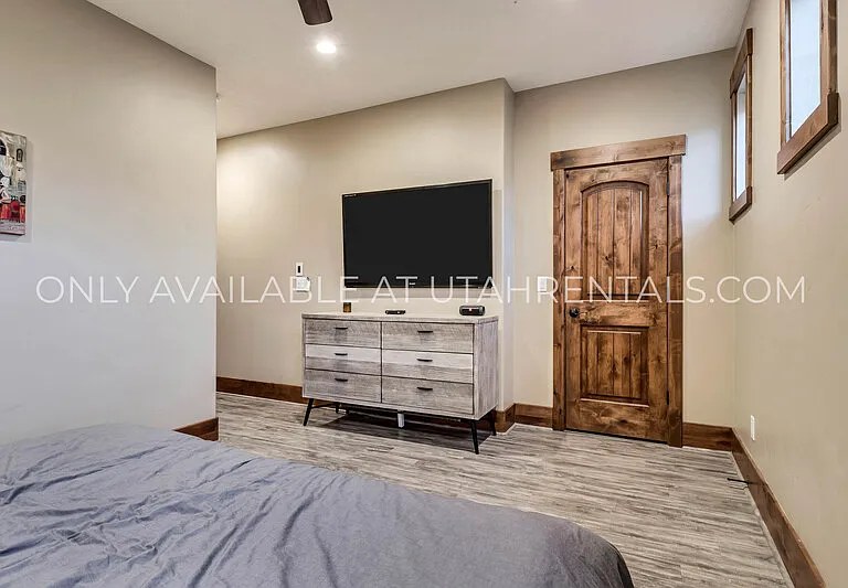 13412 N Alexis Dr — Photo 36