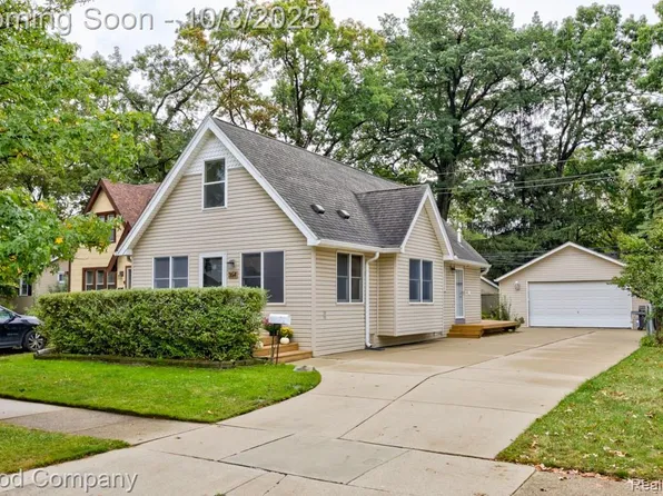 364 E Hazelhurst St, Ferndale, MI 48220