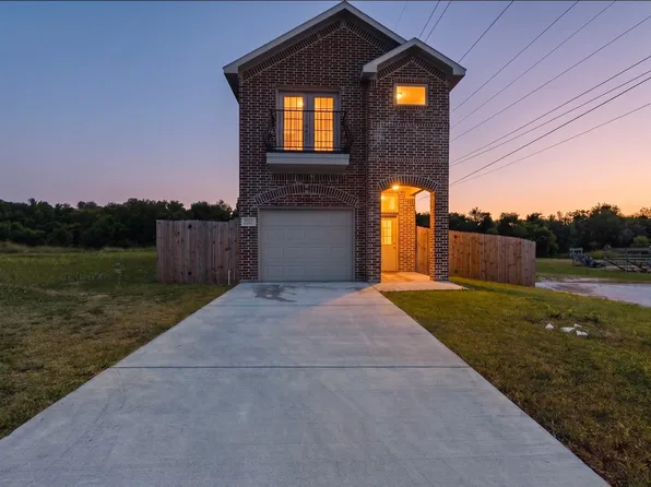5017 Pickett St, Greenville, TX 75401