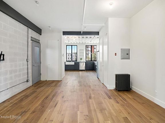 2nd image of 161 Clifton Pl #2