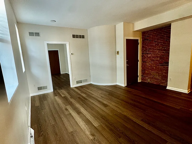 1203 N Clayton St #2 — Photo 3