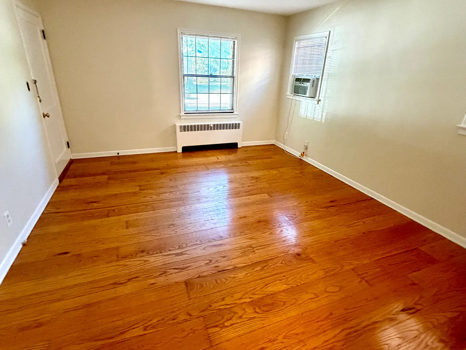 1 bed, 750 sqft, $1,075 — Photo 2