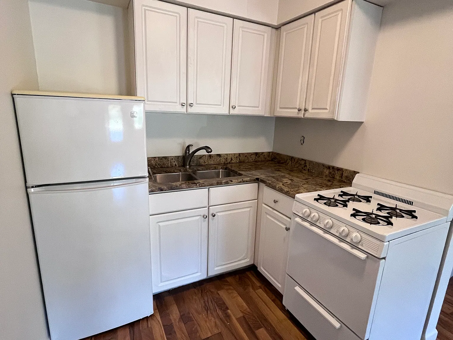 Studio, 500 sqft, $1,175 — Photo 4