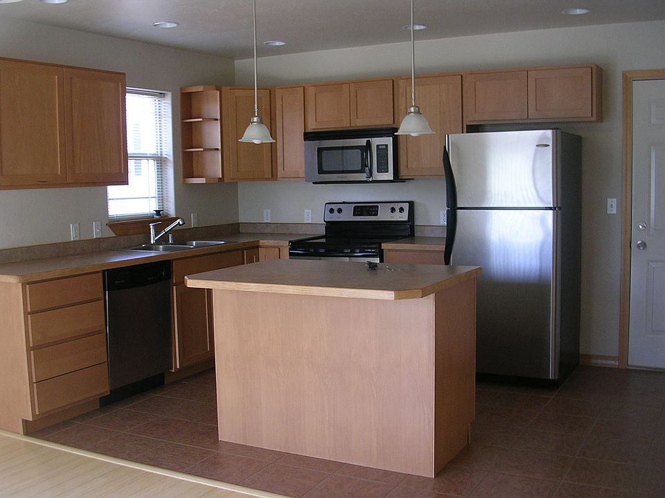 2nd image of 1238 7th Ave W