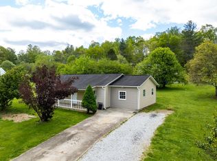 166 Belmont Dr, Franklin, NC 28734