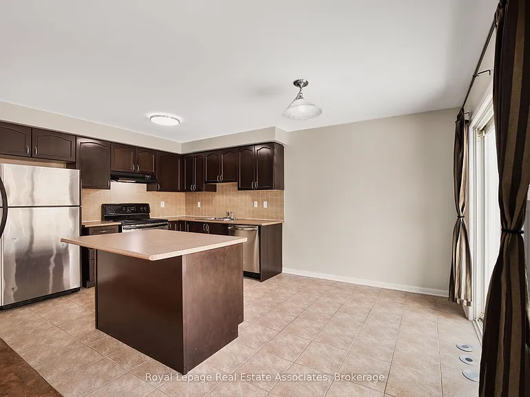 34 McCandless Ct — Photo 15