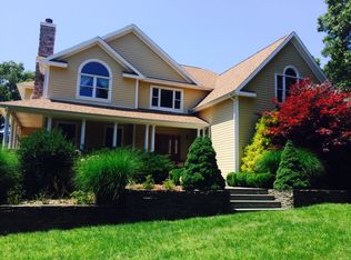 25 Wilson Rd, Southampton, NY 11968