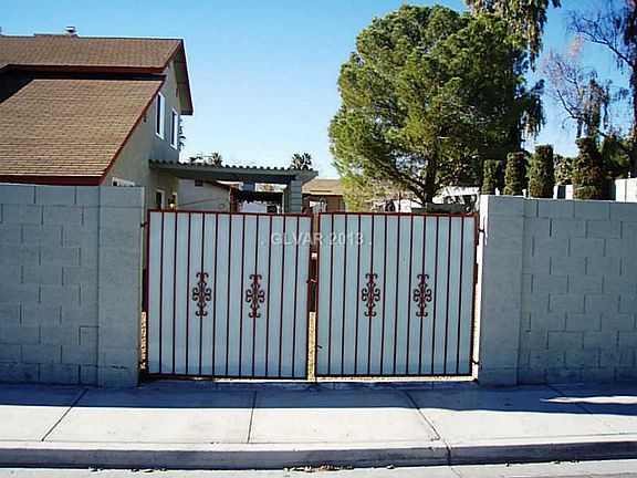 4th image of 5532 Blackthorn Dr