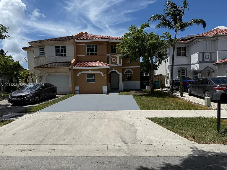 13567 SW 264th Ter — Photo 2