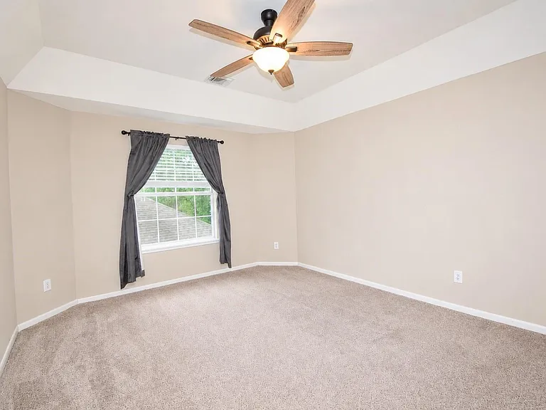 7207 Emerald Glen Dr — Photo 15