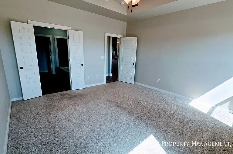 9625 Hey Jude Ln W — Photo 32