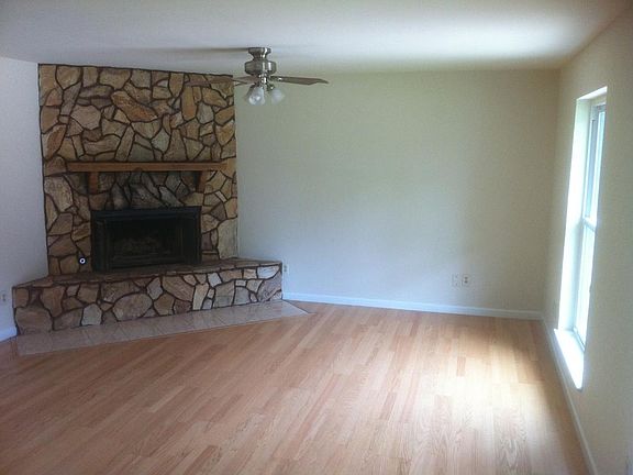 2nd image of 9047 Lone Oak Dr