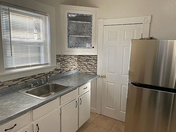 3rd image of 9 Buck Street # Fl 1ST