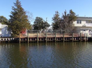 25 Woodhaven Rd, Toms River, NJ 08753