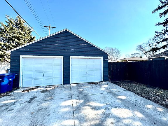 2nd image of 120 S Foster St