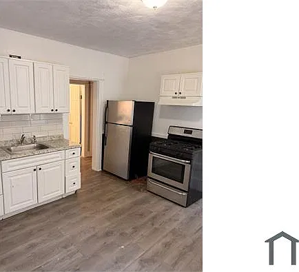 3 bed, 1125 sqft, $2,500 — Photo 3