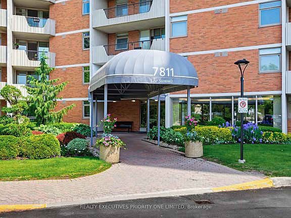 3rd image of 7811 Yonge St #308