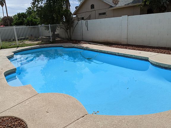 4th image of 6245 W Ivanhoe St